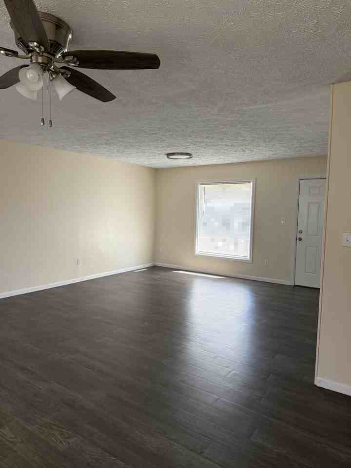 502 N Cedar St #1 - Photo 5 of 10