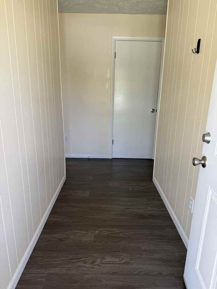 502 N Cedar St #1 - Photo 6 of 10