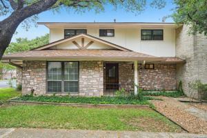 featured image of 6106 Vance Jackson Rd #42