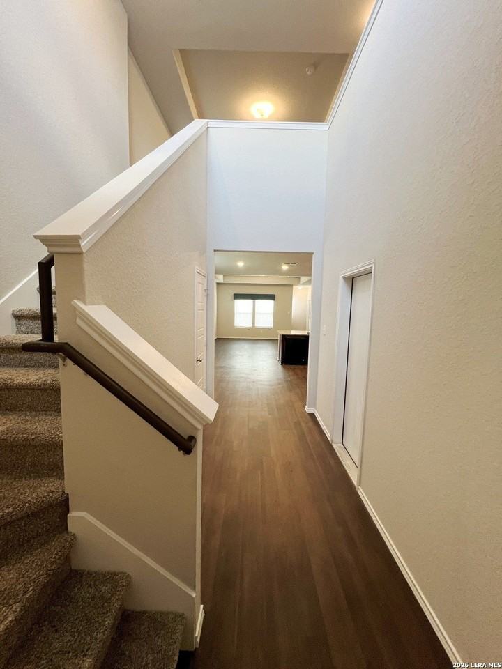 156 Hunters Brk - Photo 2 of 42