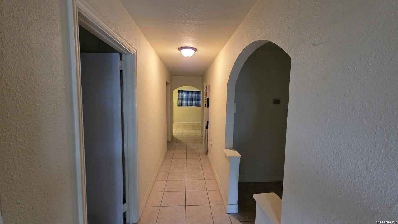 115 Wilmot St - Photo 3 of 16