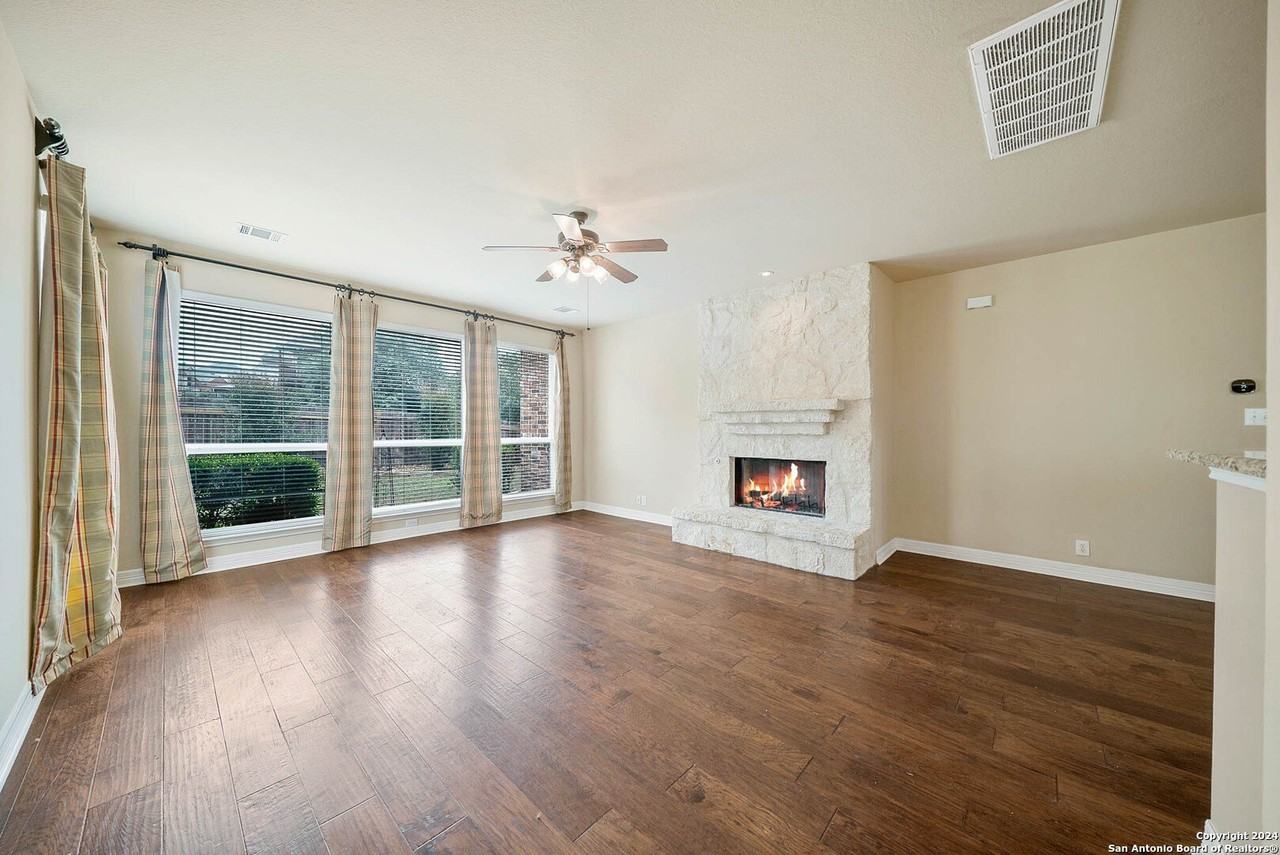 431 Calm Spgs - Photo 7 of 40