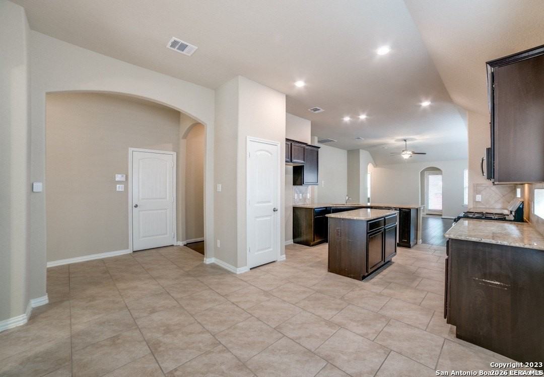 5034 Italica Rd - Photo 3 of 10