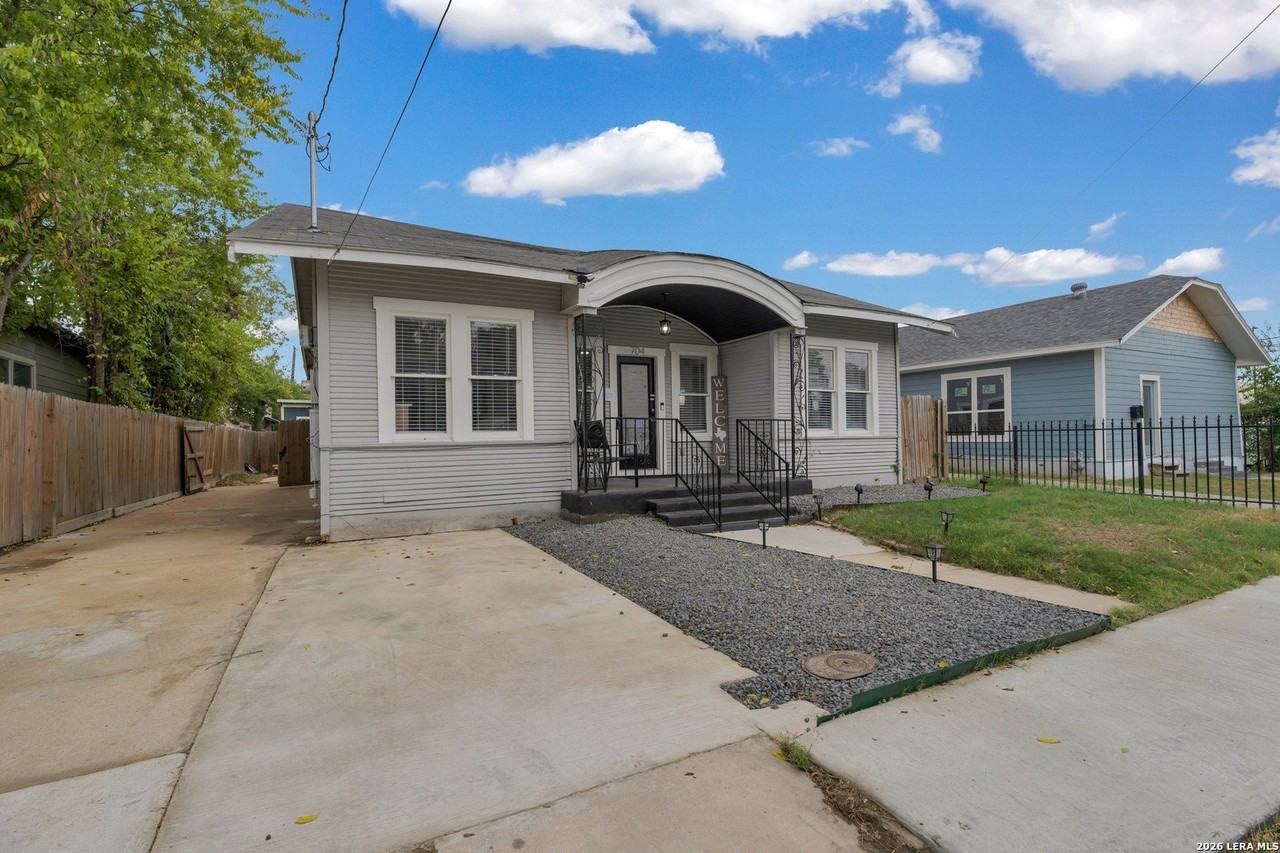 704 Cuney Way - Photo 2 of 39