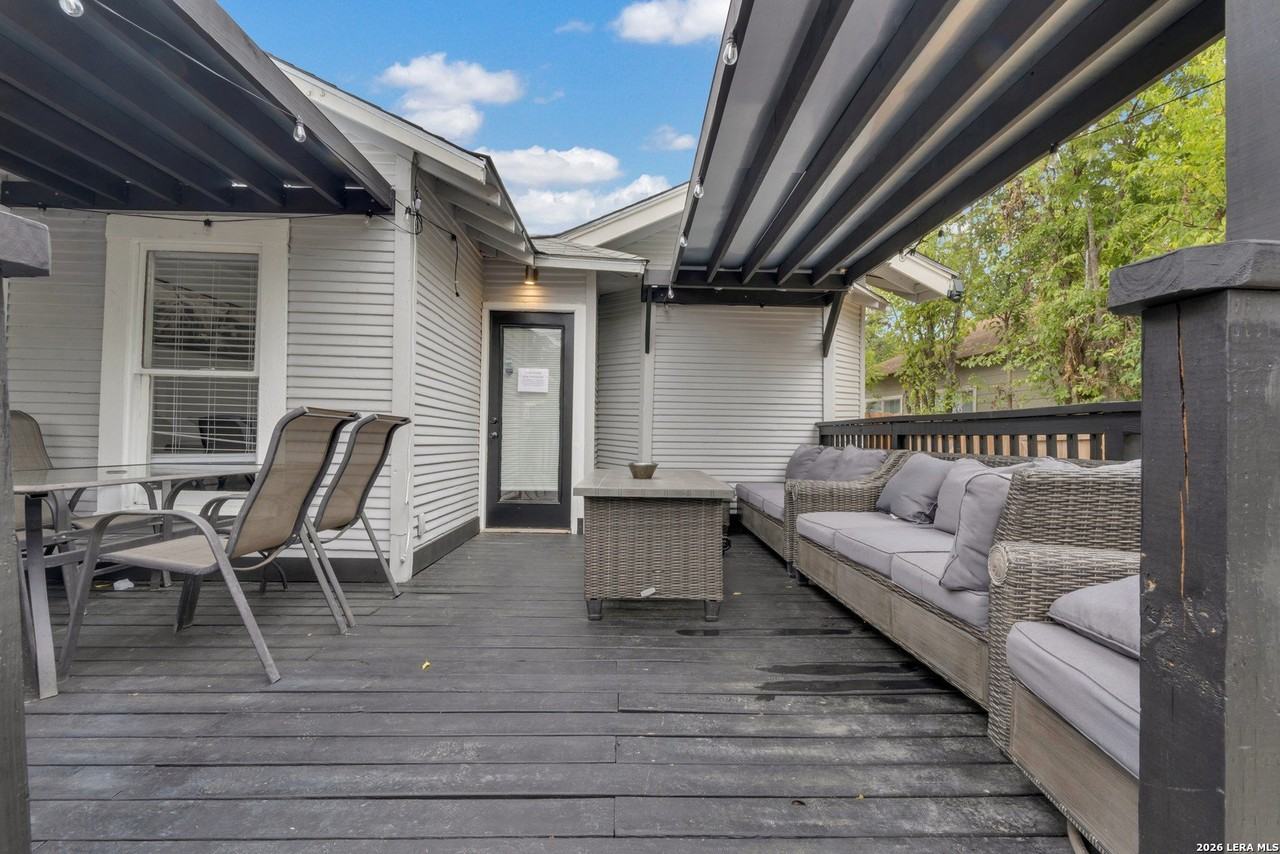 704 Cuney Way - Photo 4 of 39