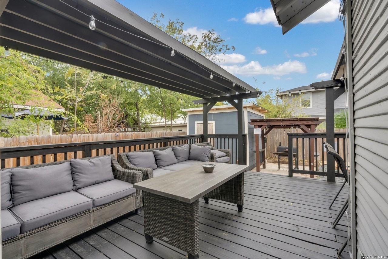 704 Cuney Way - Photo 5 of 39