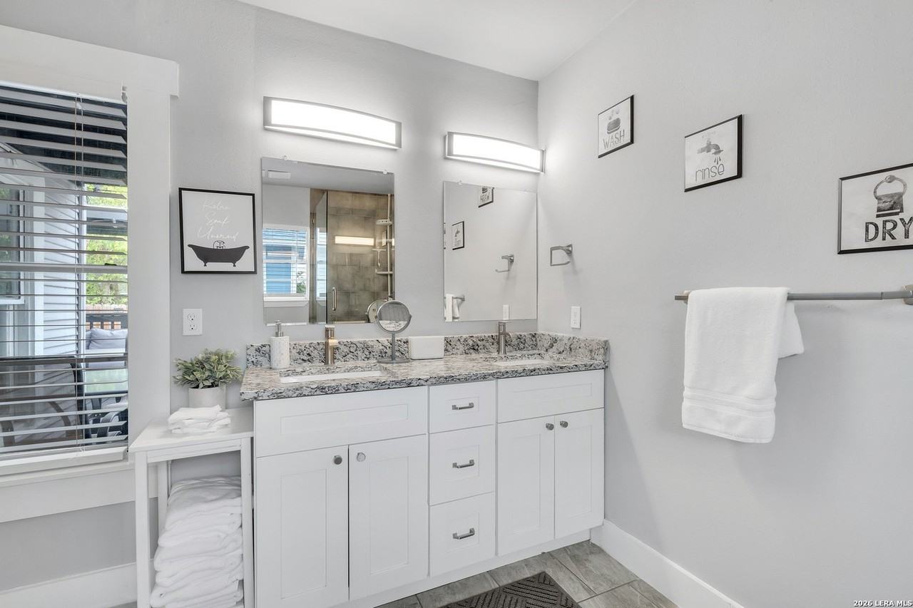 704 Cuney Way - Photo 6 of 39