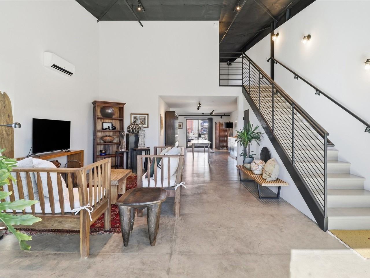 1728 Camino Carlos Rey #C - Photo 3 of 37