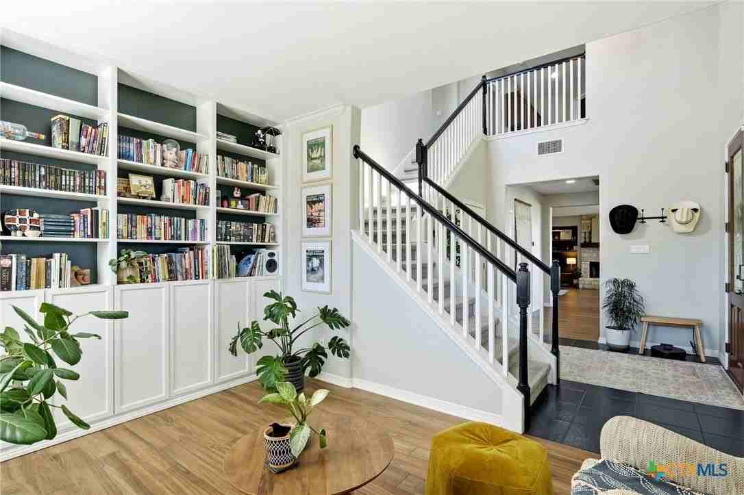 1203 Canadian Cv - Photo 7 of 39