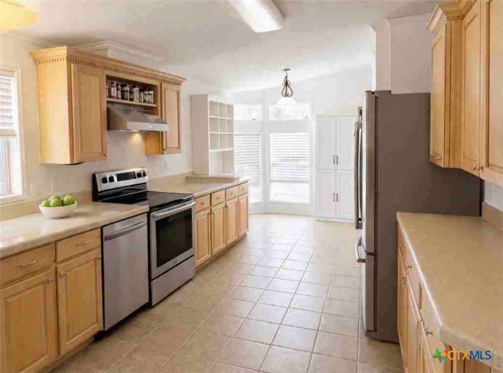 1444 Willow Dr - Photo 3 of 12