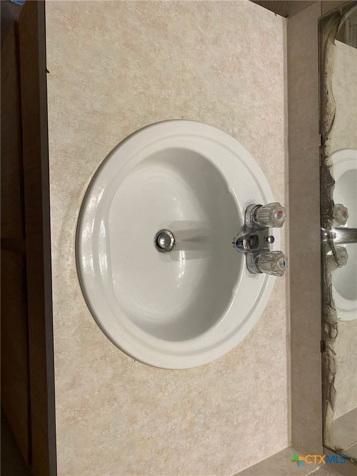 4002 Doraine Ct #B - Photo 3 of 20