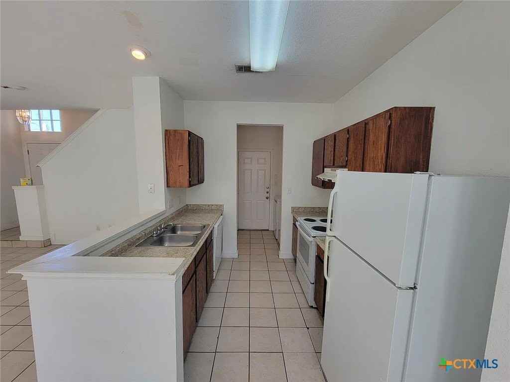 814 Sagewood Trl - Photo 4 of 24
