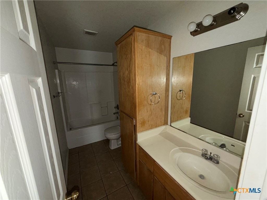 220 Dale Earnhardt Dr #B - Photo 5 of 5