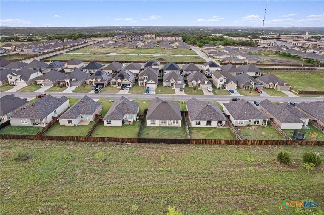 1037 Shelby Dr - Photo 6 of 38