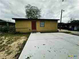 714 S River St #B - Photo 1 of 1