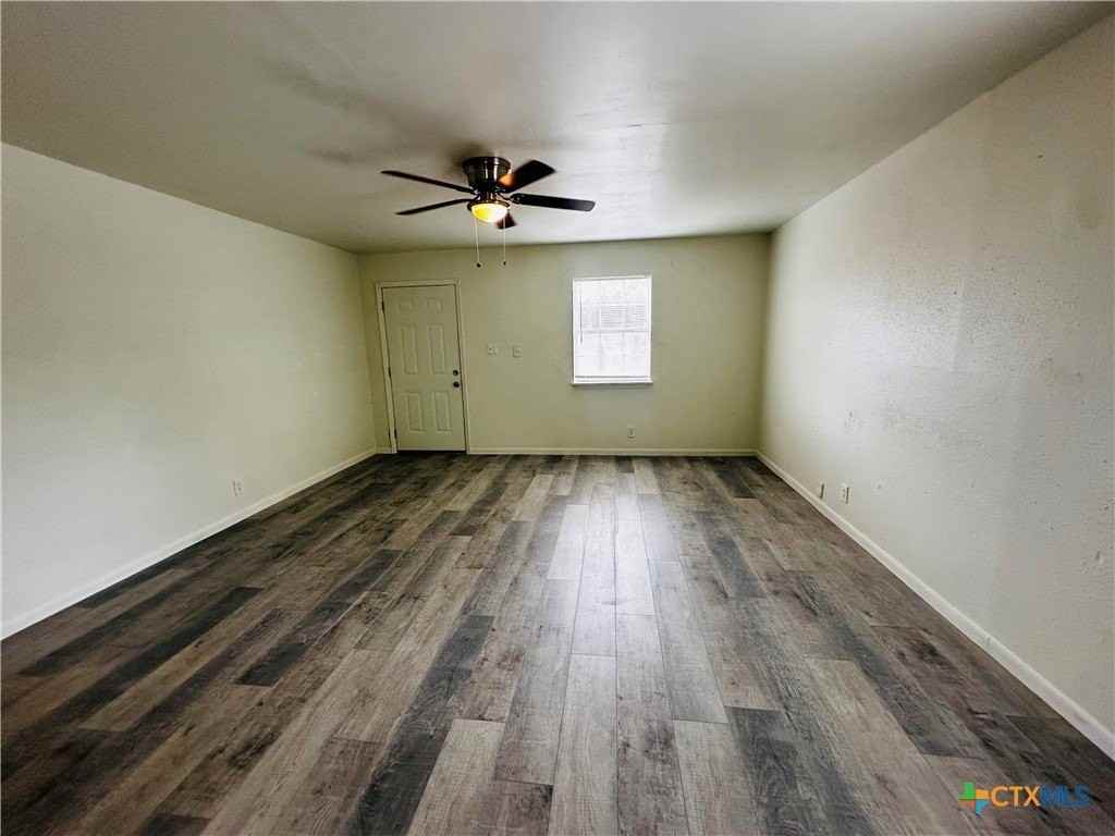 714 S River St #B - Photo 4 of 11