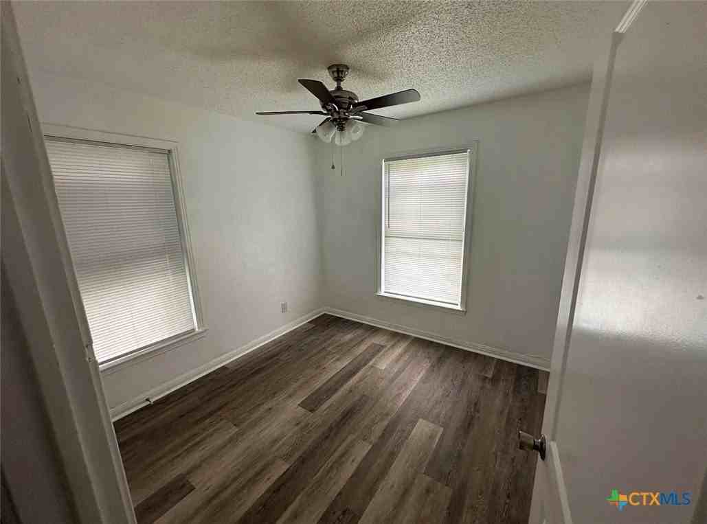 1104 Duncan Ave - Photo 5 of 7