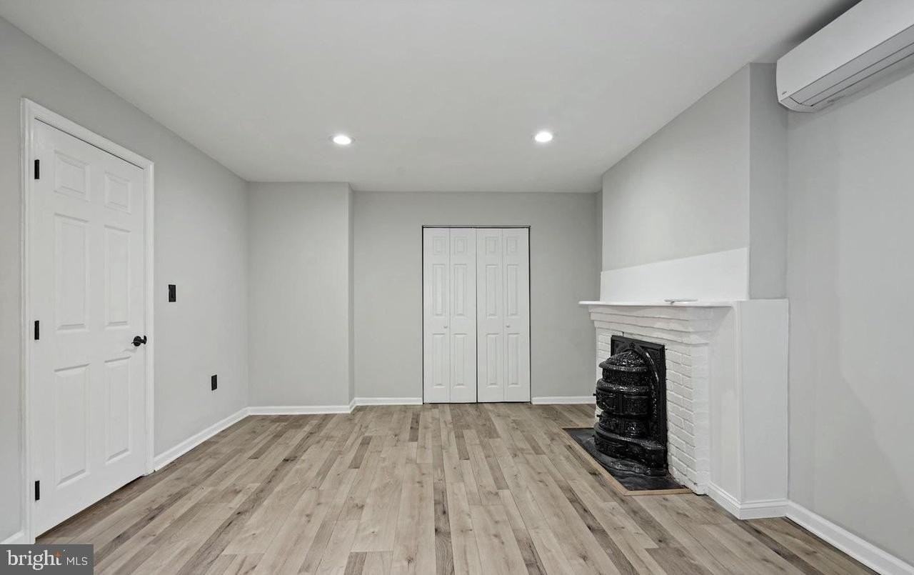 1201 4th St Nw #B - Photo 5 of 17