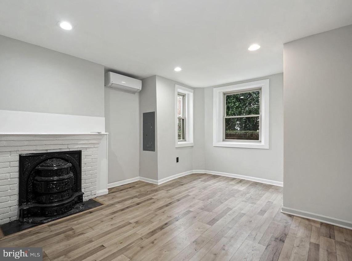 1201 4th St Nw #B - Photo 6 of 17