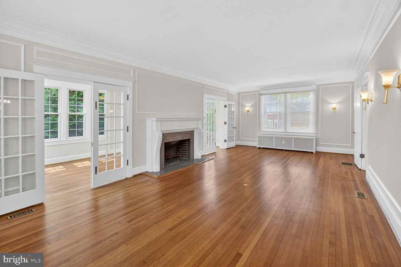 4520 17th St Nw - Photo 3 of 28