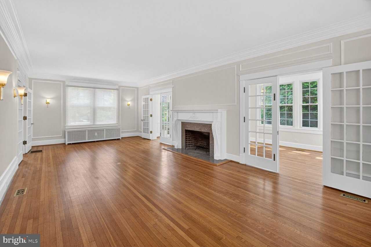 4520 17th St Nw - Photo 5 of 28