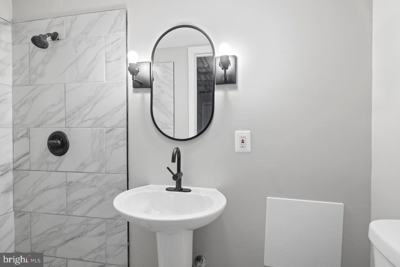 5839 Benton Heights Ave #1 - Photo 6 of 11