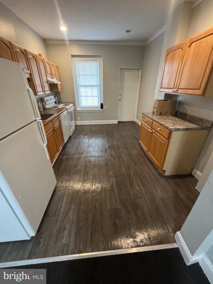 508 N Streeper St - Photo 5 of 15