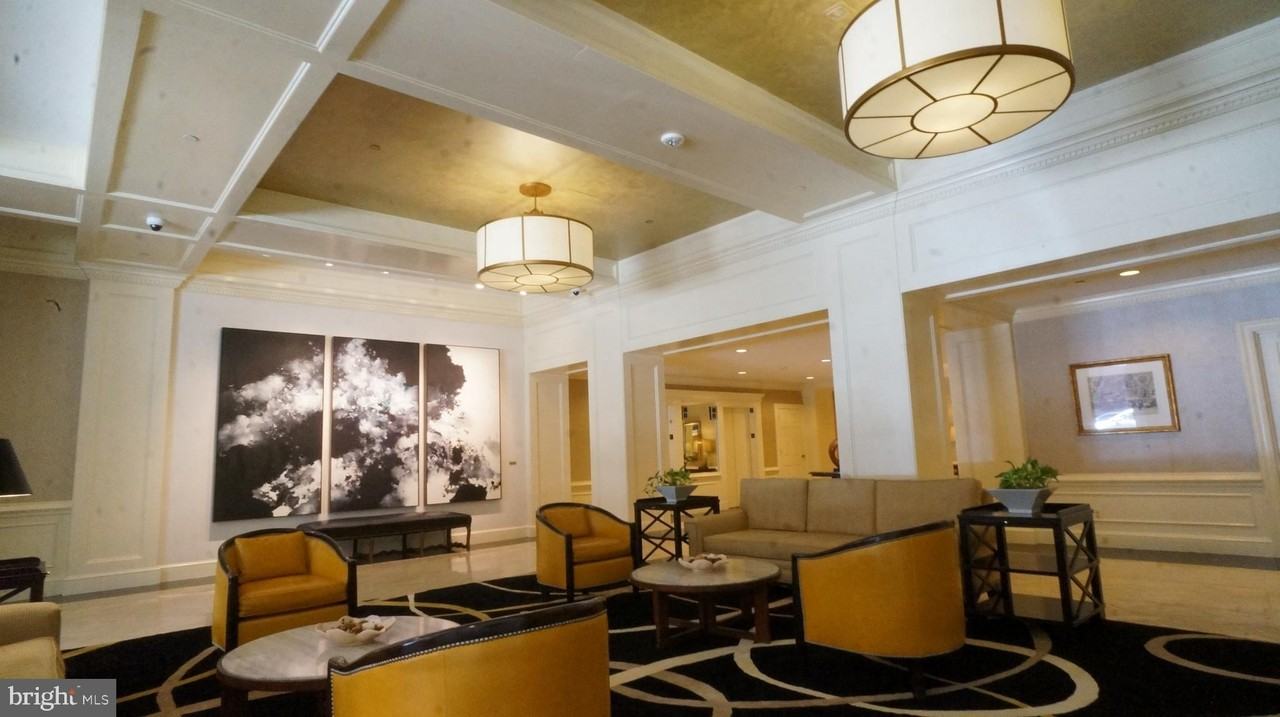 10 E Lee St #705 - Photo 6 of 48