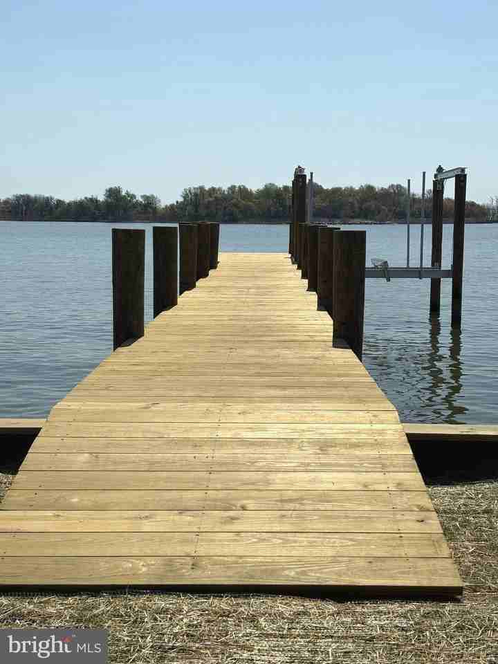 9135 9135 CUCKOLD Road - Photo 2 of 50