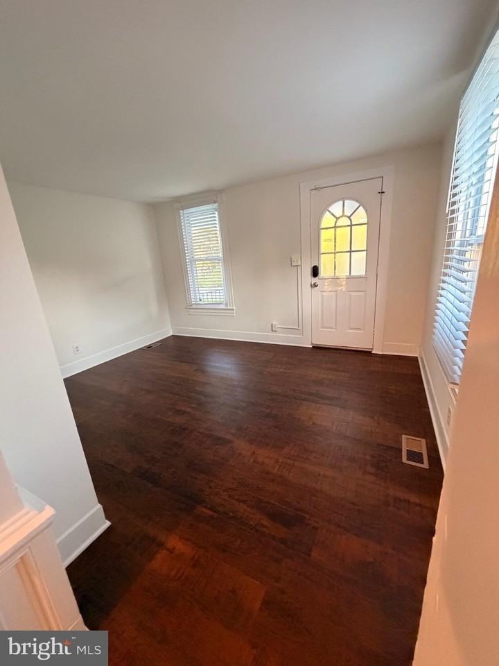 15 Wolf Ave - Photo 3 of 17