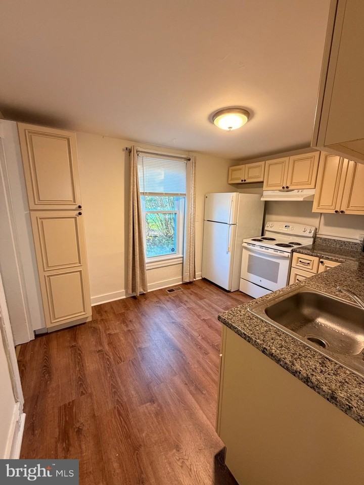 15 Wolf Ave - Photo 6 of 17