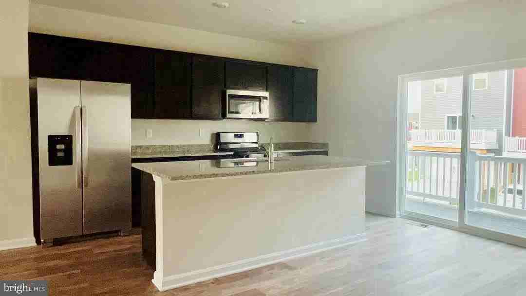 1927 Fauna Dr - Photo 3 of 19