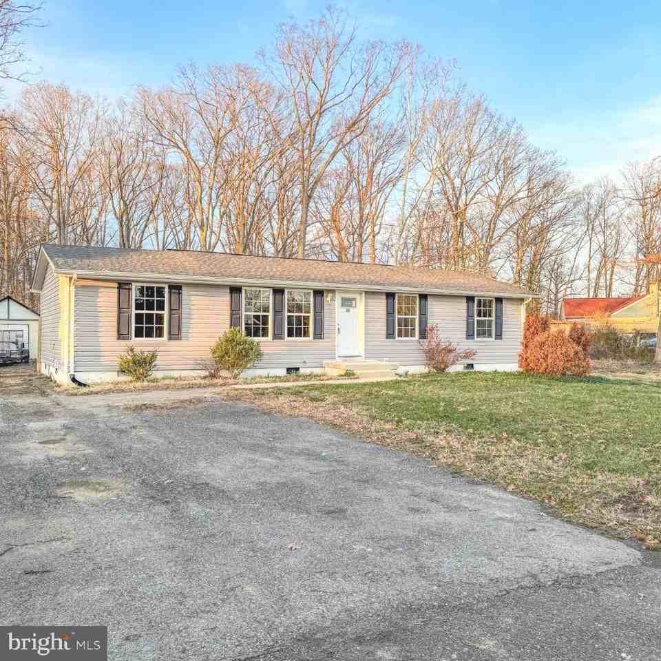 205 Biddle Rd - Photo 2 of 31