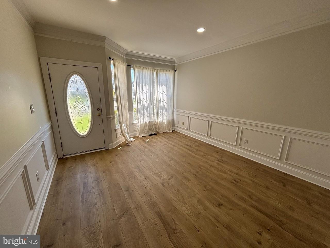 237 Westbrook Dr - Photo 3 of 21