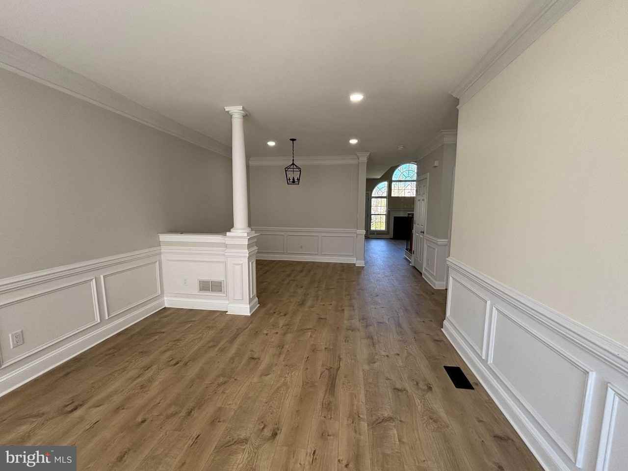 237 Westbrook Dr - Photo 4 of 21