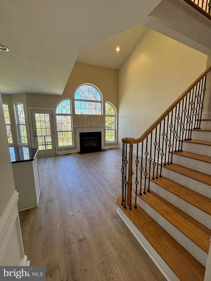 237 Westbrook Dr - Photo 6 of 21