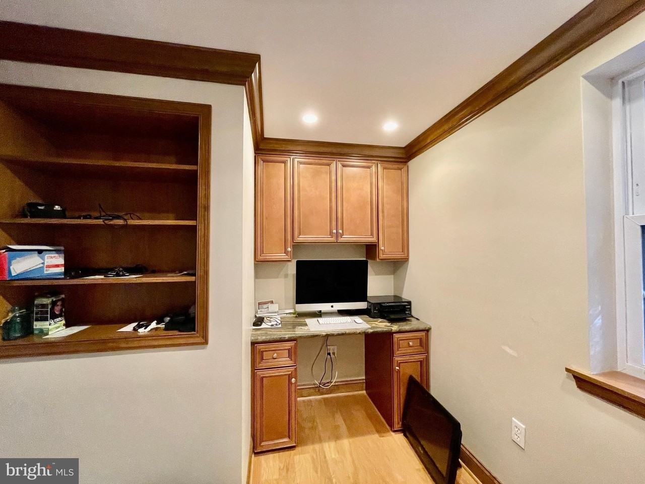 499 Irish Rd - Photo 5 of 29