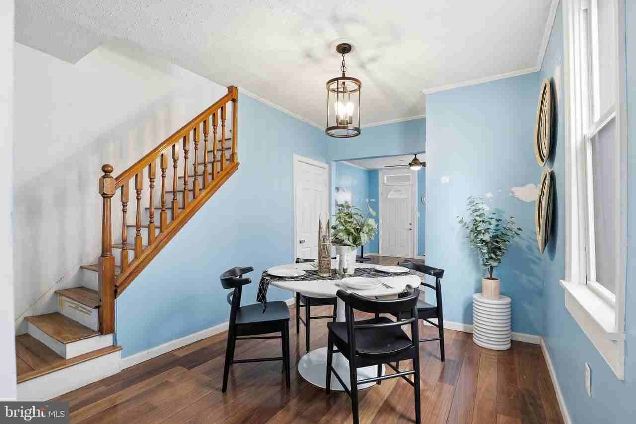 127 N Railroad St - Photo 6 of 33