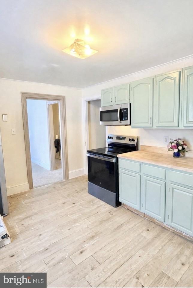 327 Main St #2 - Photo 2 of 24