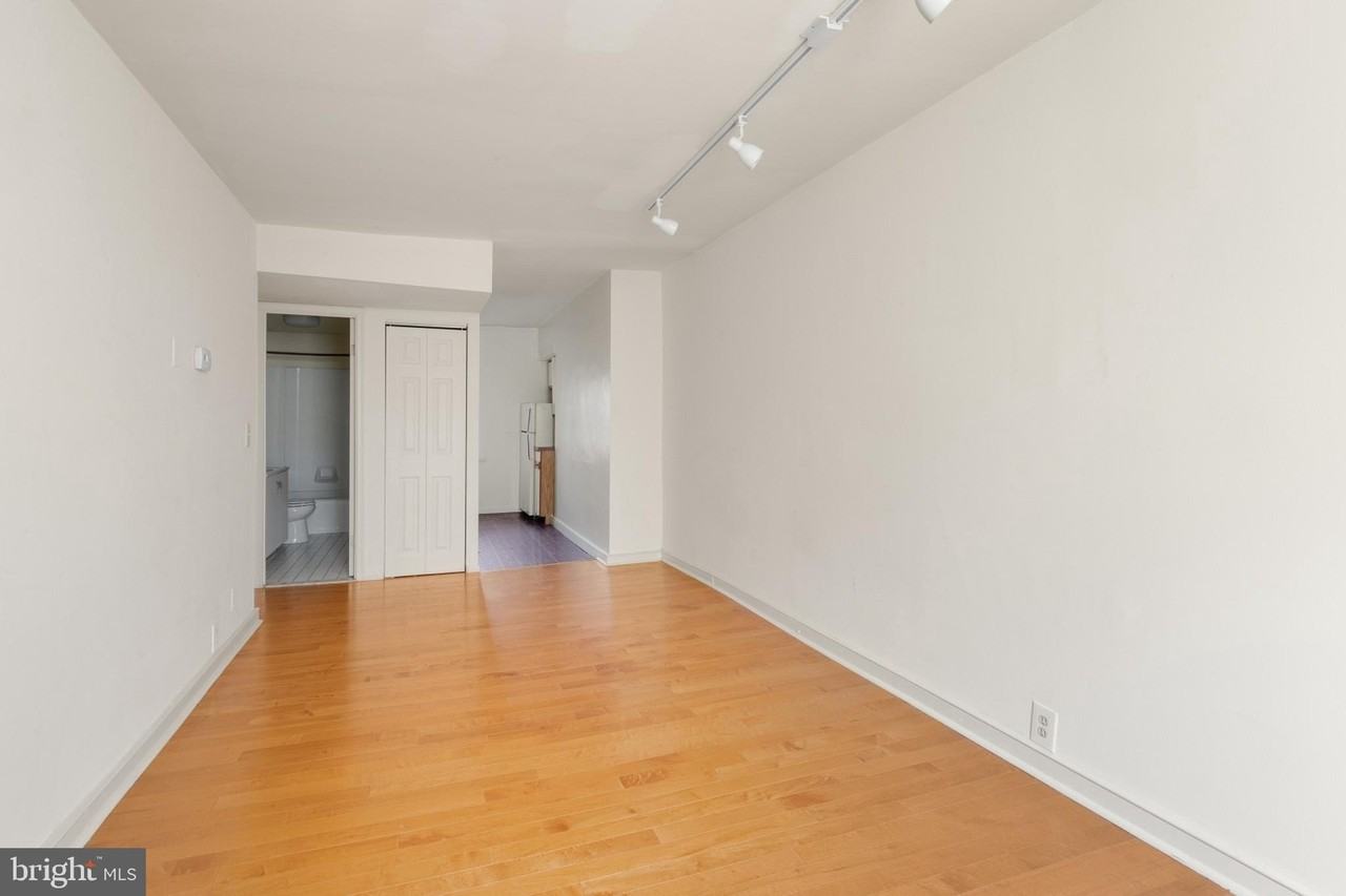 258 S 9TH Street #3F - Photo 3 of 15