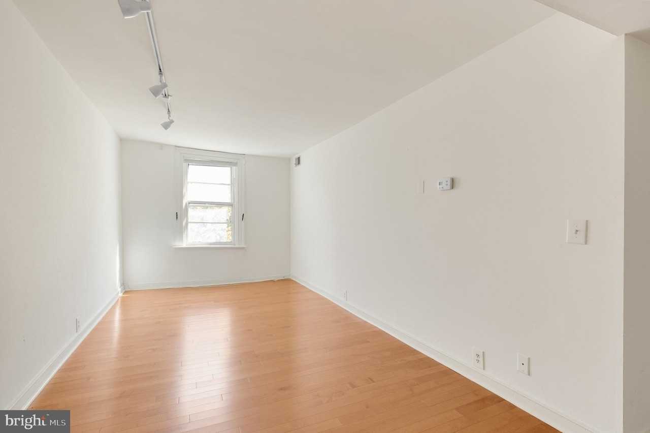 258 S 9TH Street #3F - Photo 5 of 15