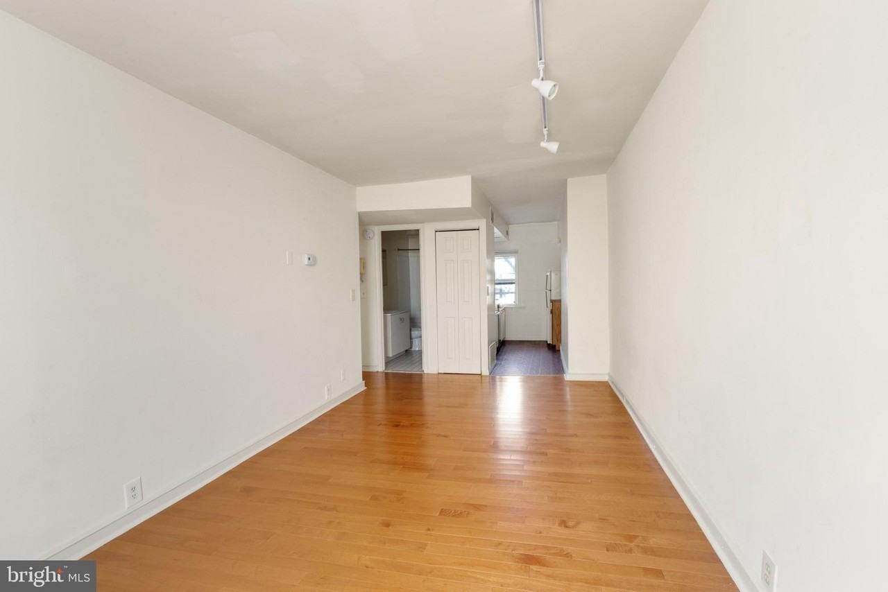 258 S 9TH Street #3F - Photo 6 of 15