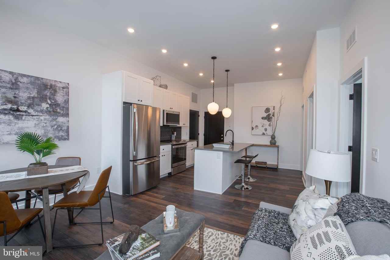 2940 W THOMPSON Street #201 - Photo 3 of 23