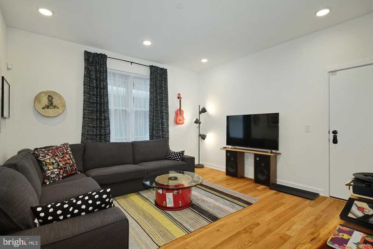 1918 E CUMBERLAND Street #F - Photo 2 of 17