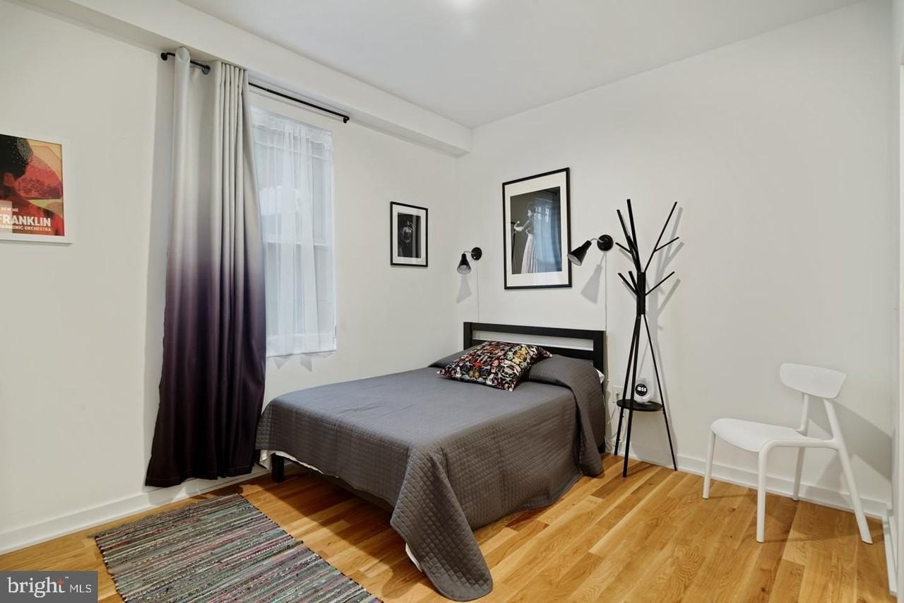 1918 E CUMBERLAND Street #F - Photo 7 of 17