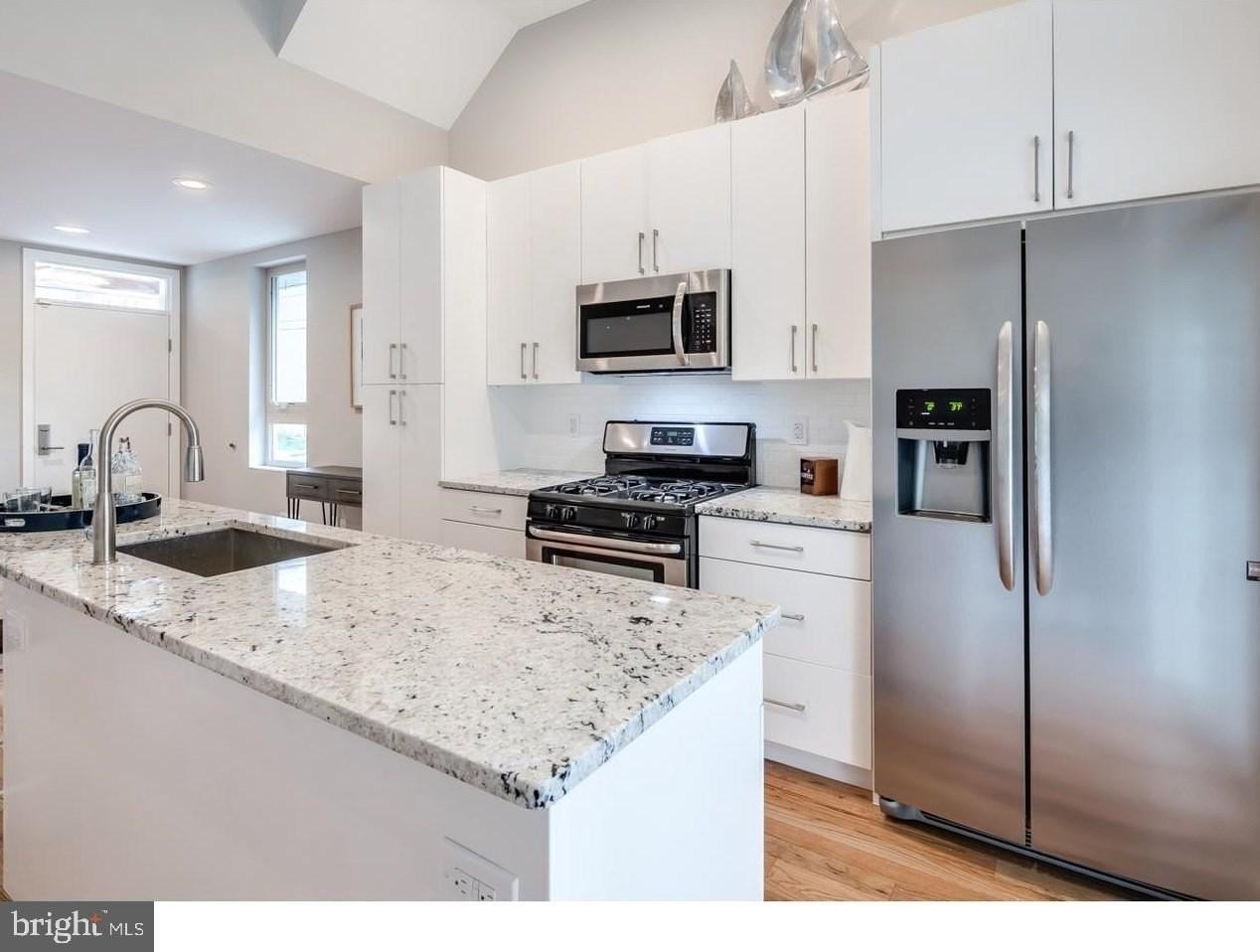 1842 E CUMBERLAND Street - Photo 5 of 21