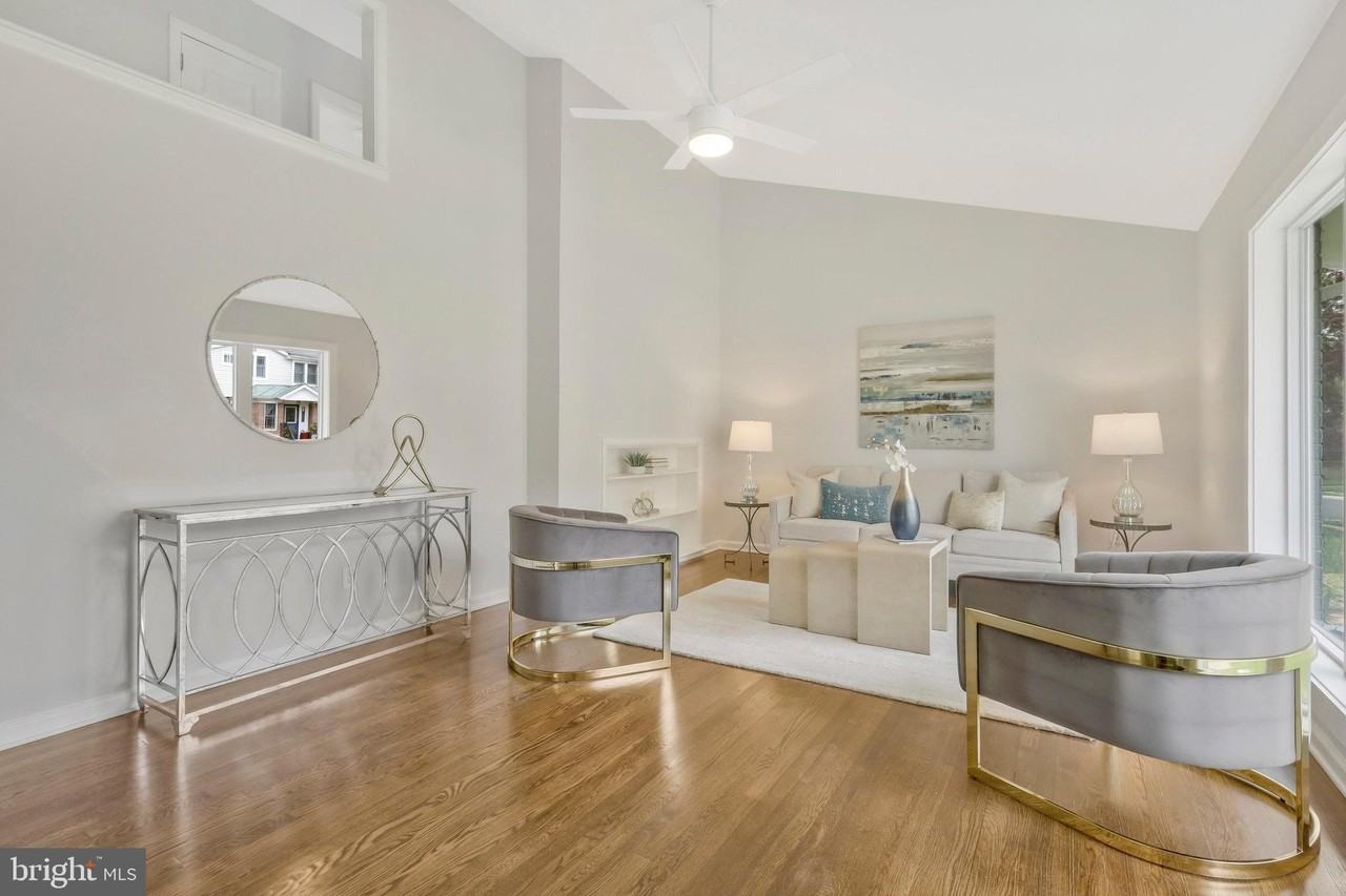 4249 Berritt St - Photo 3 of 50