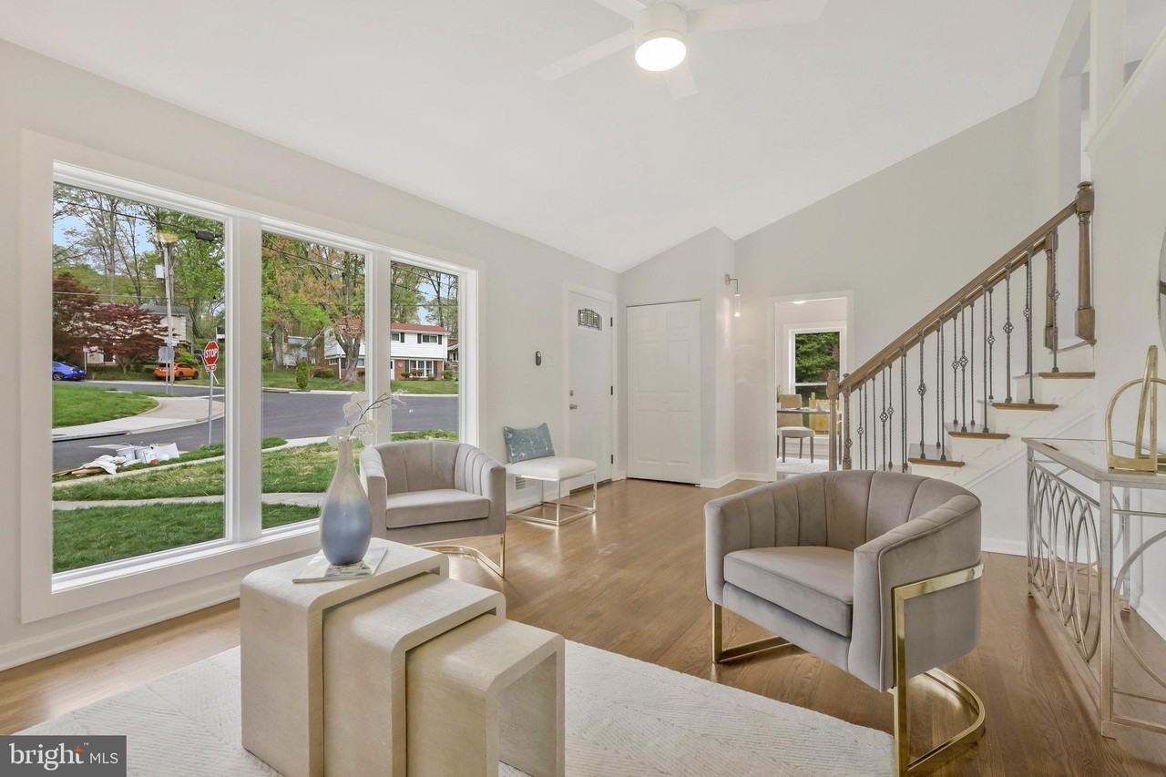 4249 Berritt St - Photo 7 of 50