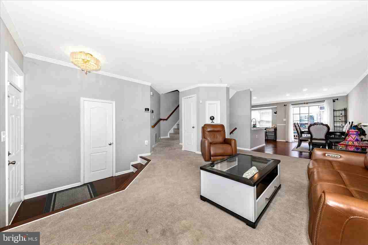 9215 Mccarty Rd - Photo 2 of 36