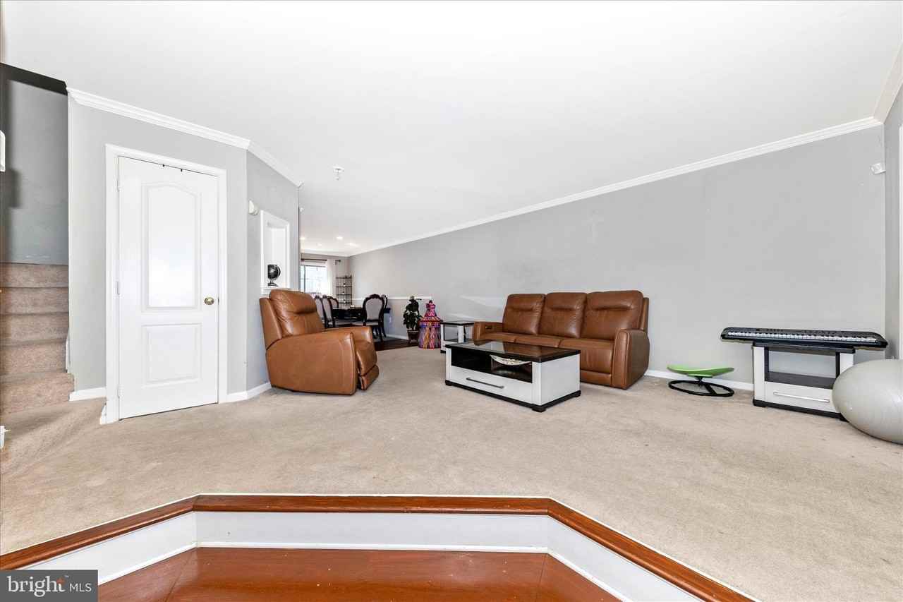 9215 Mccarty Rd - Photo 5 of 36